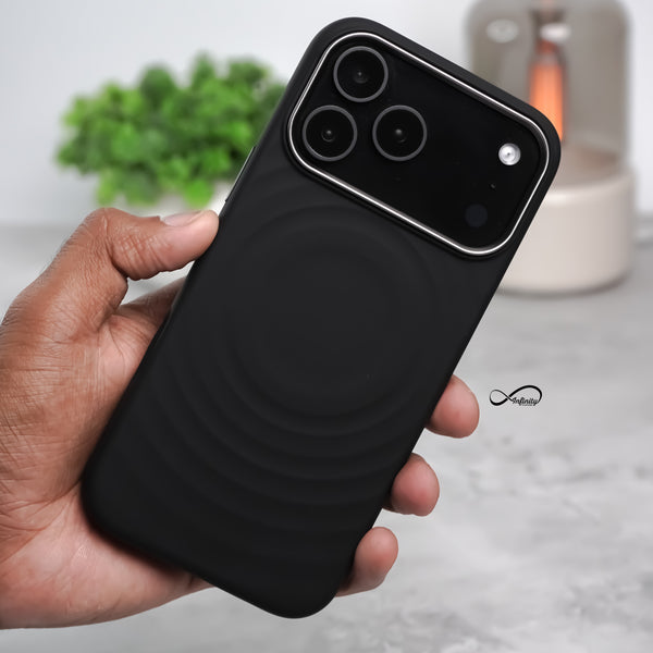 iPhone 17 Pro Max Back Cover Case | Silicone Wave Mag-X - Black