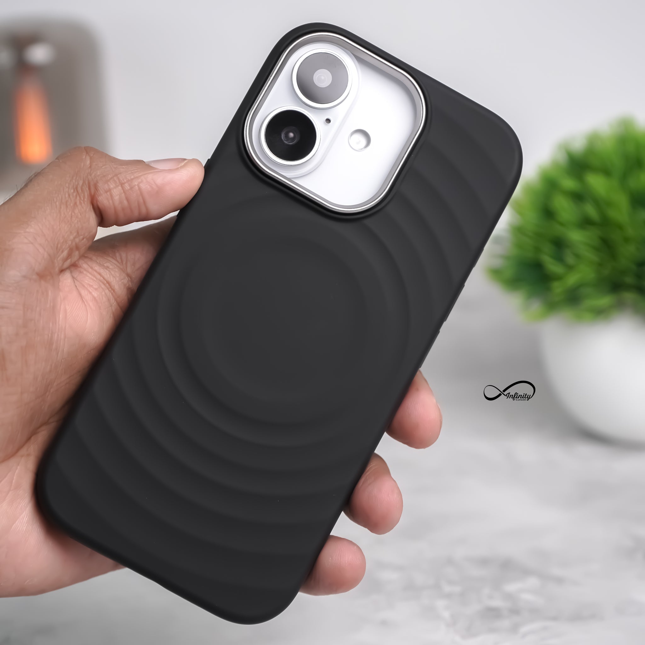 iPhone 17 Back Cover Case | Silicone Mag-X - Black