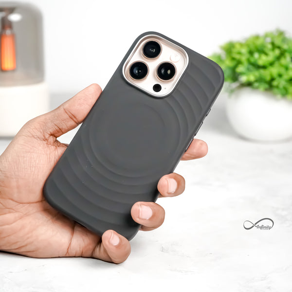 iPhone 16 Pro Max Back Cover Case | Silicone Mag-X - Black